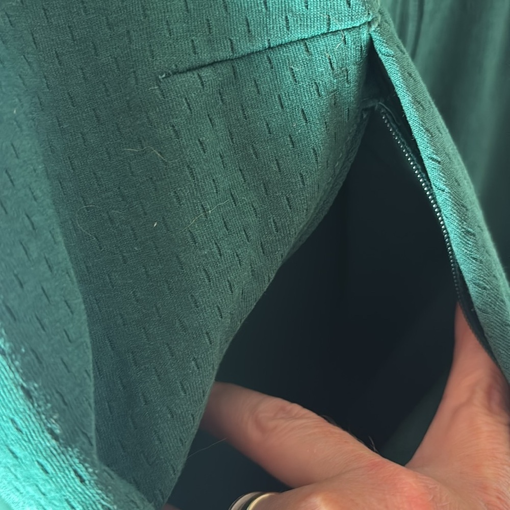 Adidas Men’s Lg Green USF Bulls Hooded Jacket with Zip Pockets. Curent Branding - Picture 9 of 13